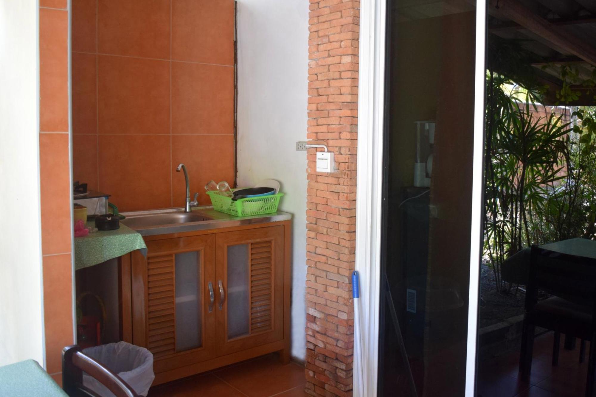 Sanuk Bungalows Rawai Rom bilde